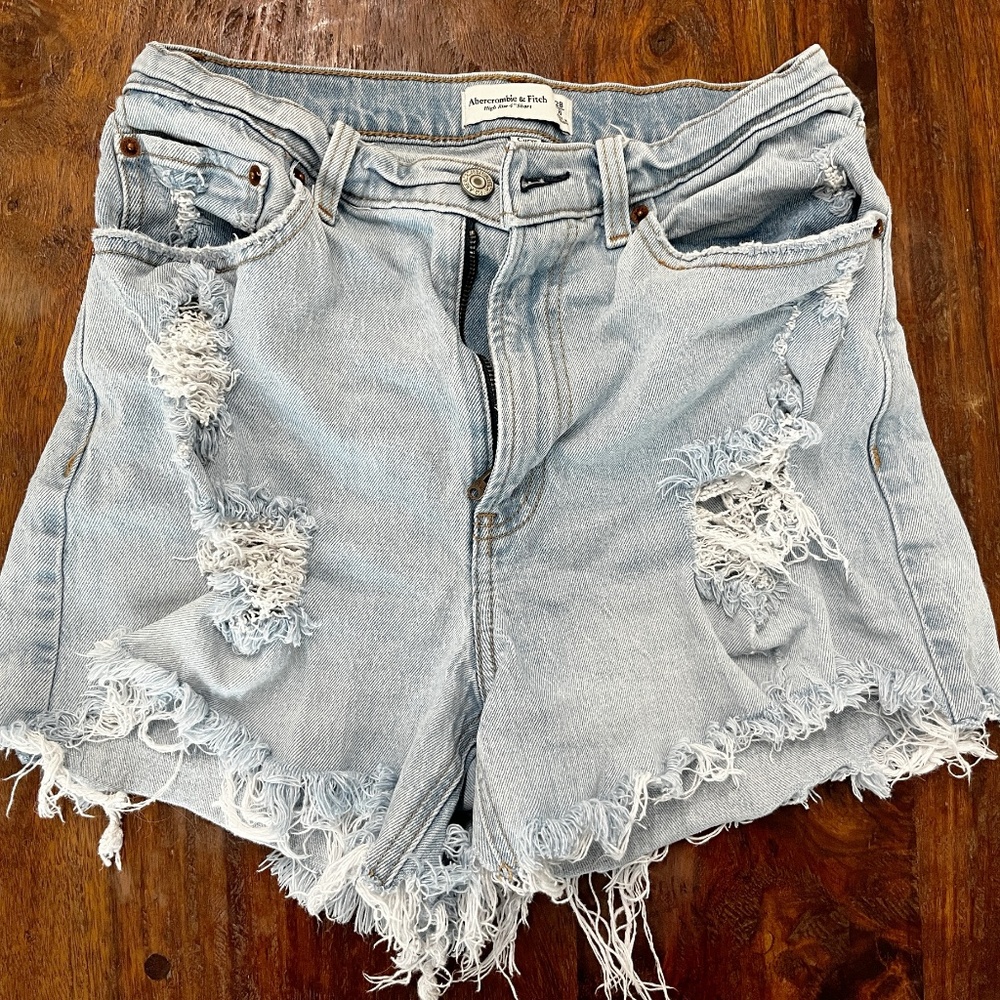 Abercrombie & Fitch Curve Love High Rise 4" Short Size 6